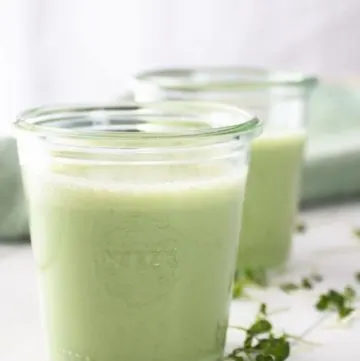 bright-and-fresh-microgreen-smoothie