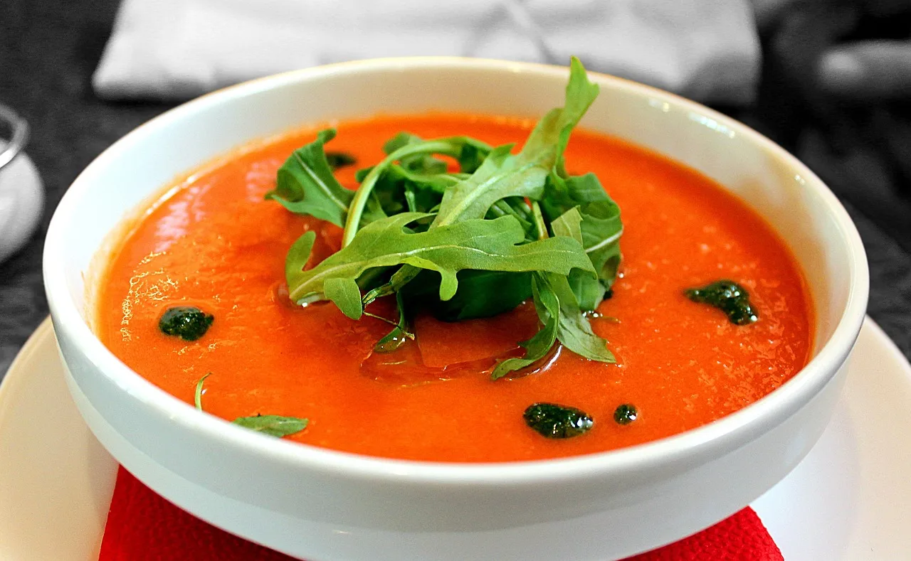 gaspacho-a-la-tomate-et-aux-poivrons