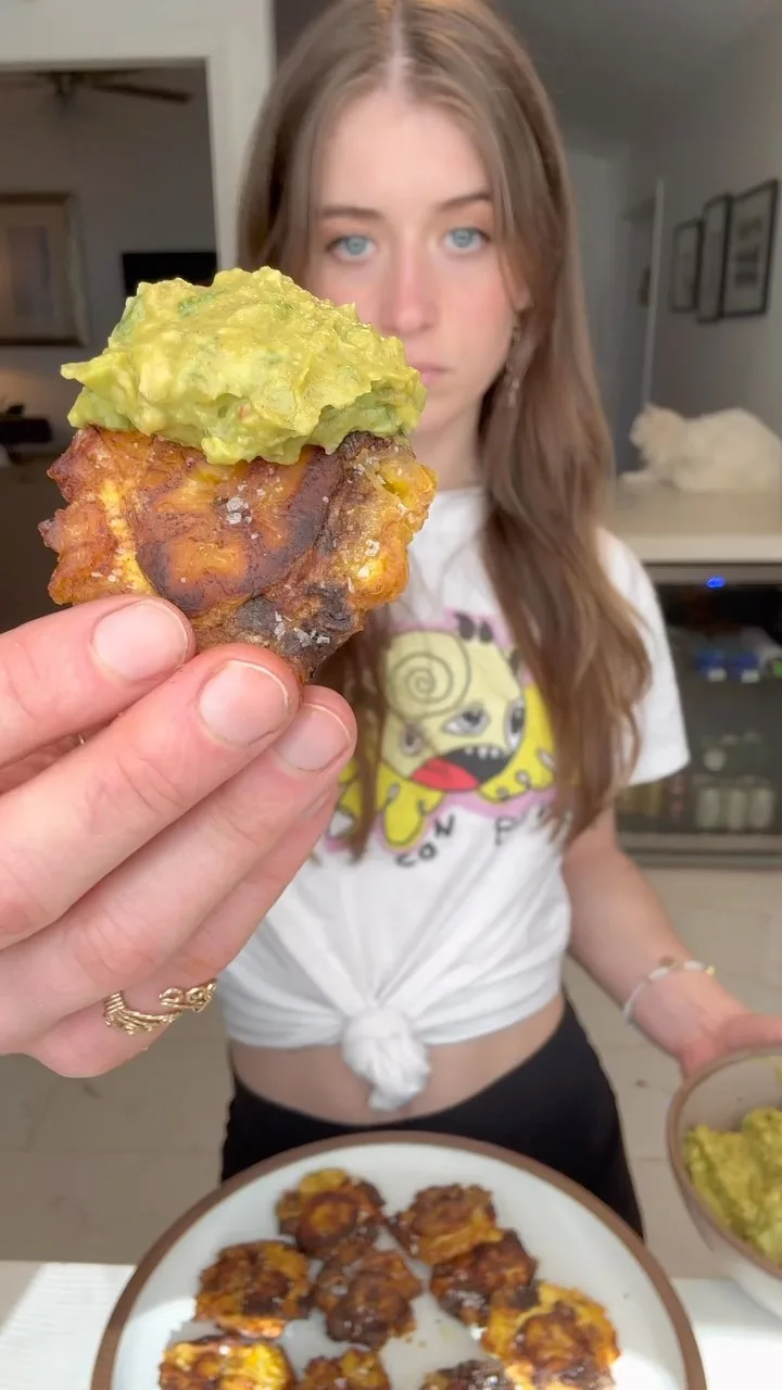 fried-plantains-and-guacamole
