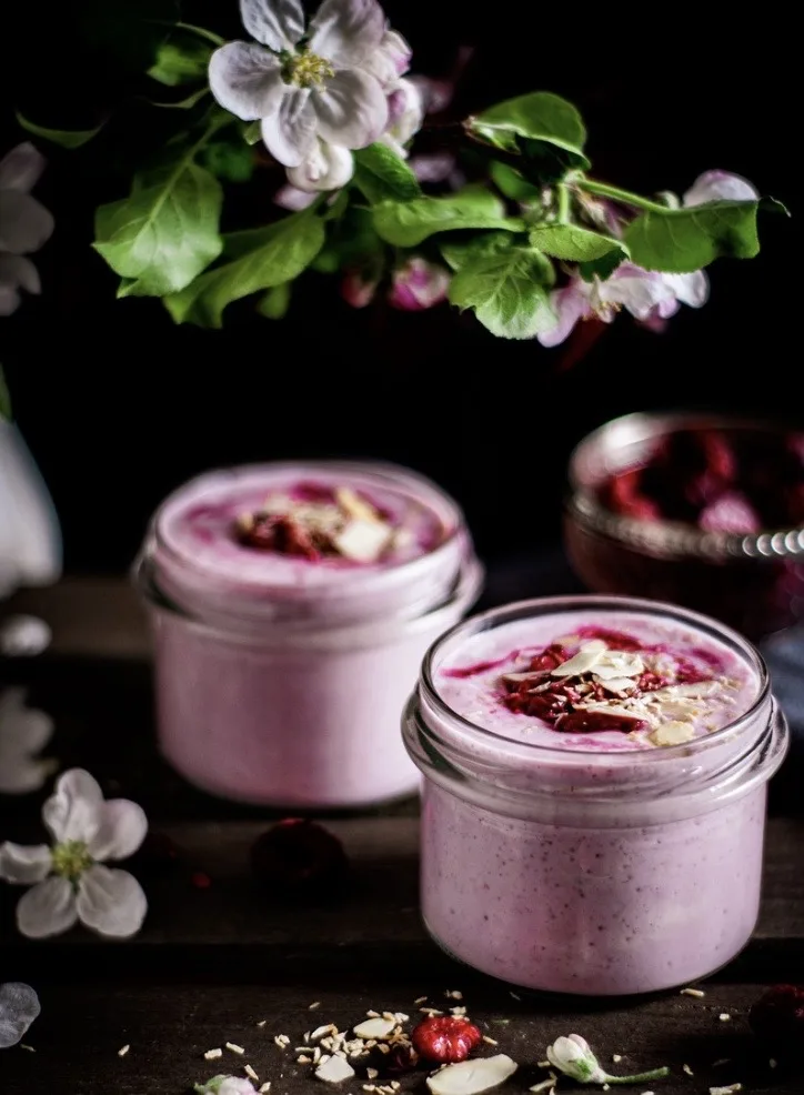 mousse-de-yaourt-frappee-aux-fruits-rouges