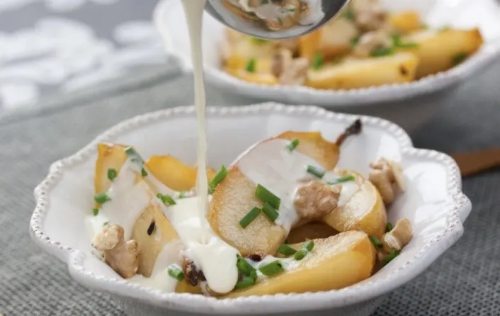 salade-de-poires-et-de-roquefort