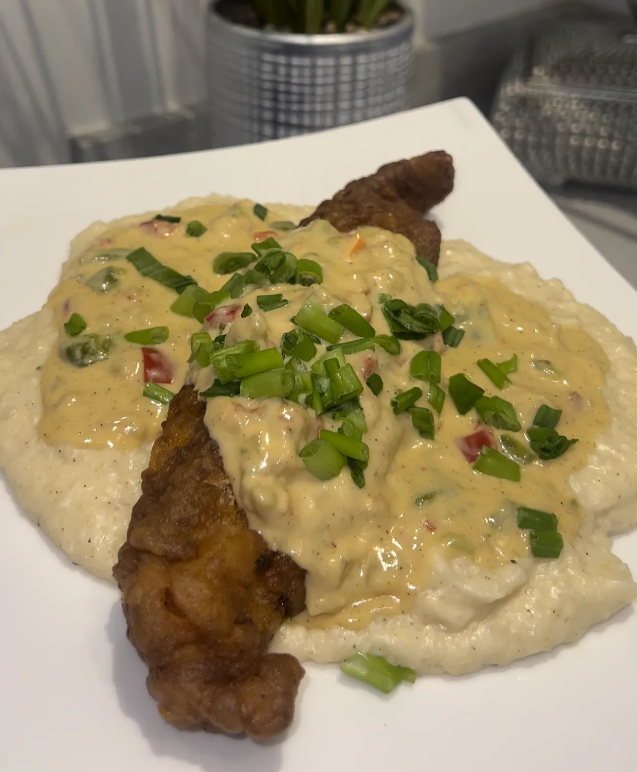 fish-and-grits-w-sauce