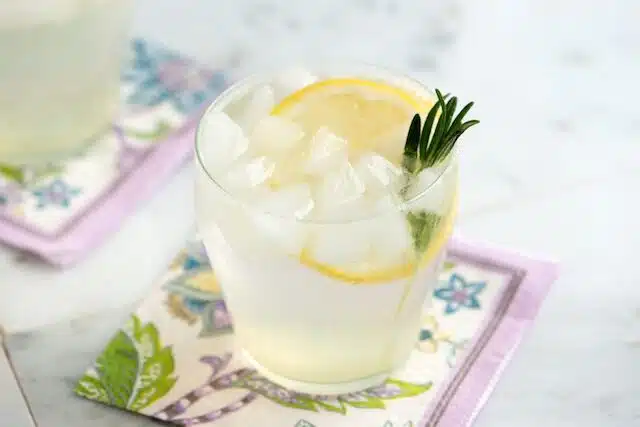 rosemary-gin-fizz