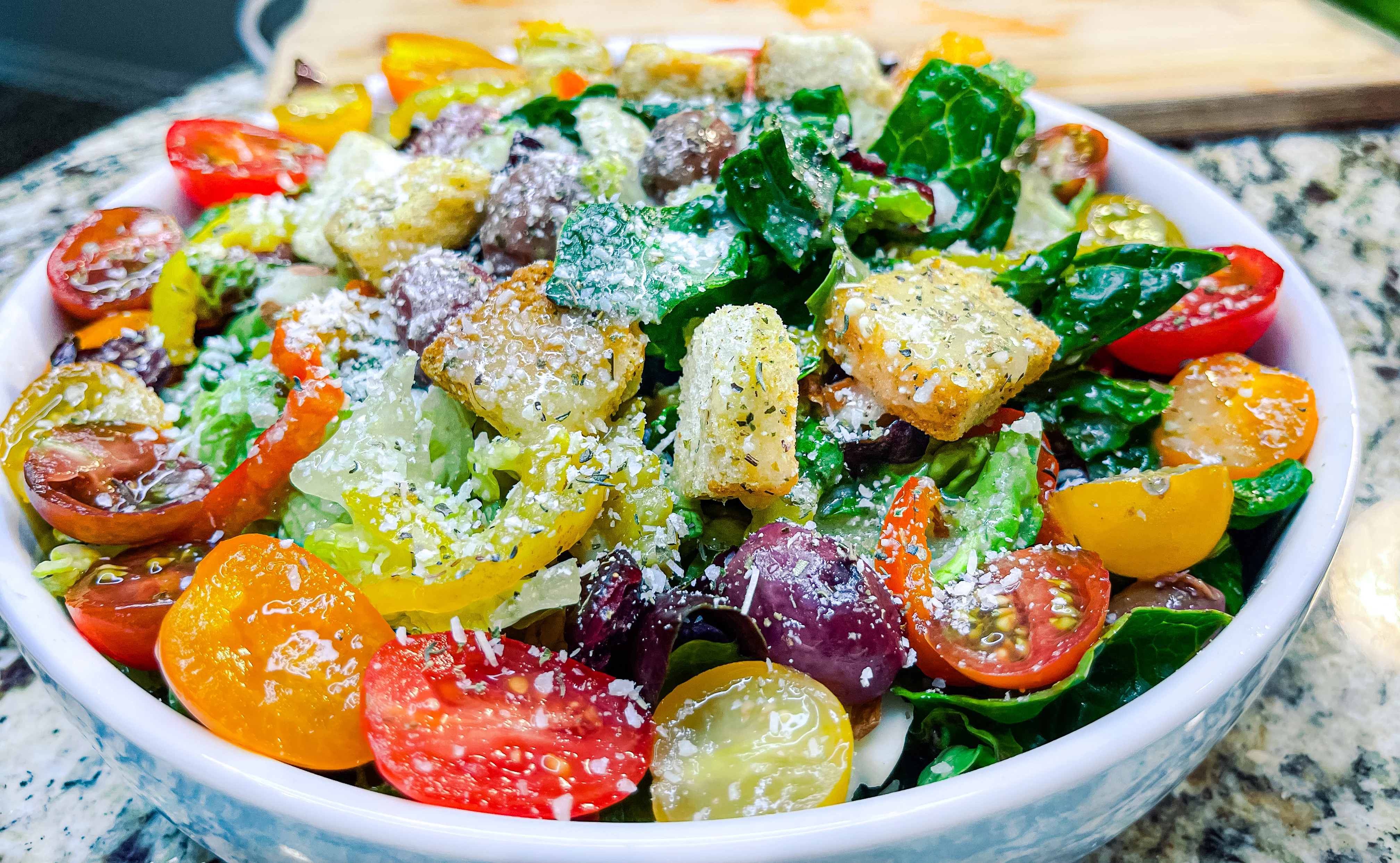 summer-olive-garden-salad-mock-up