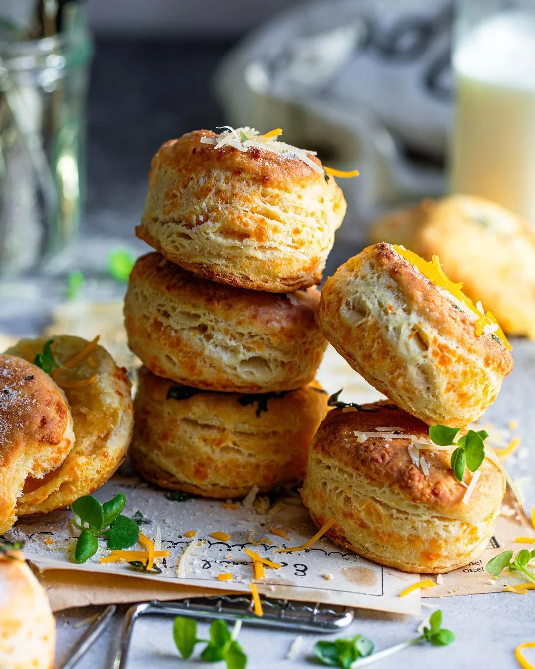 cheddar-biscuits