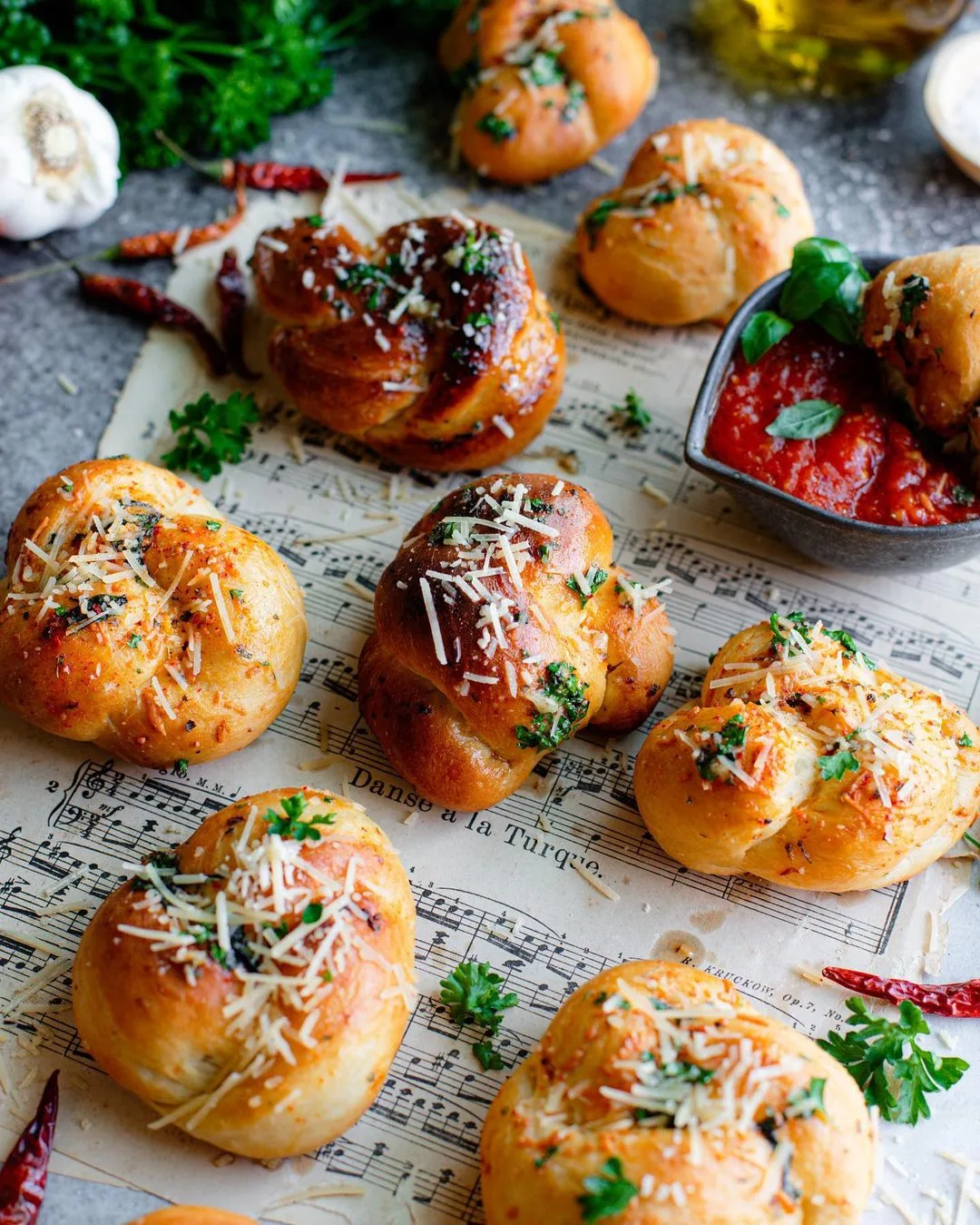 garlic-knots