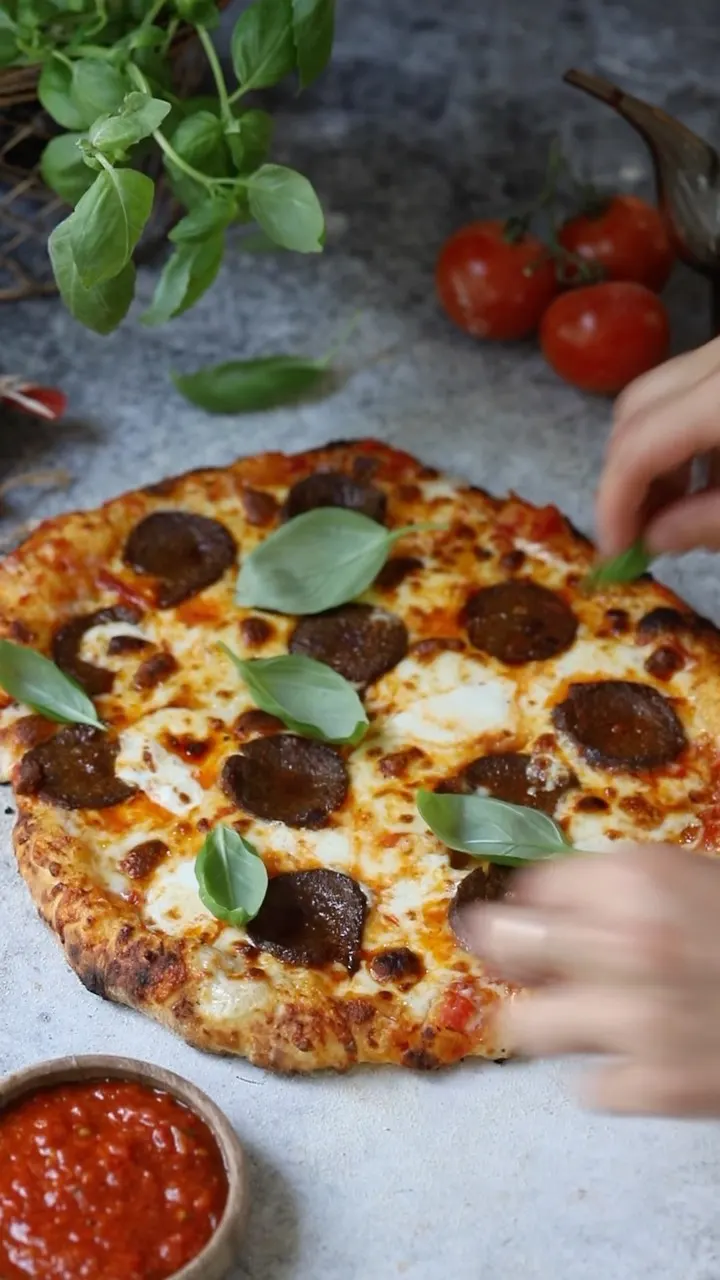 homemade-sucuk-(beef-pepperoni)-pizza