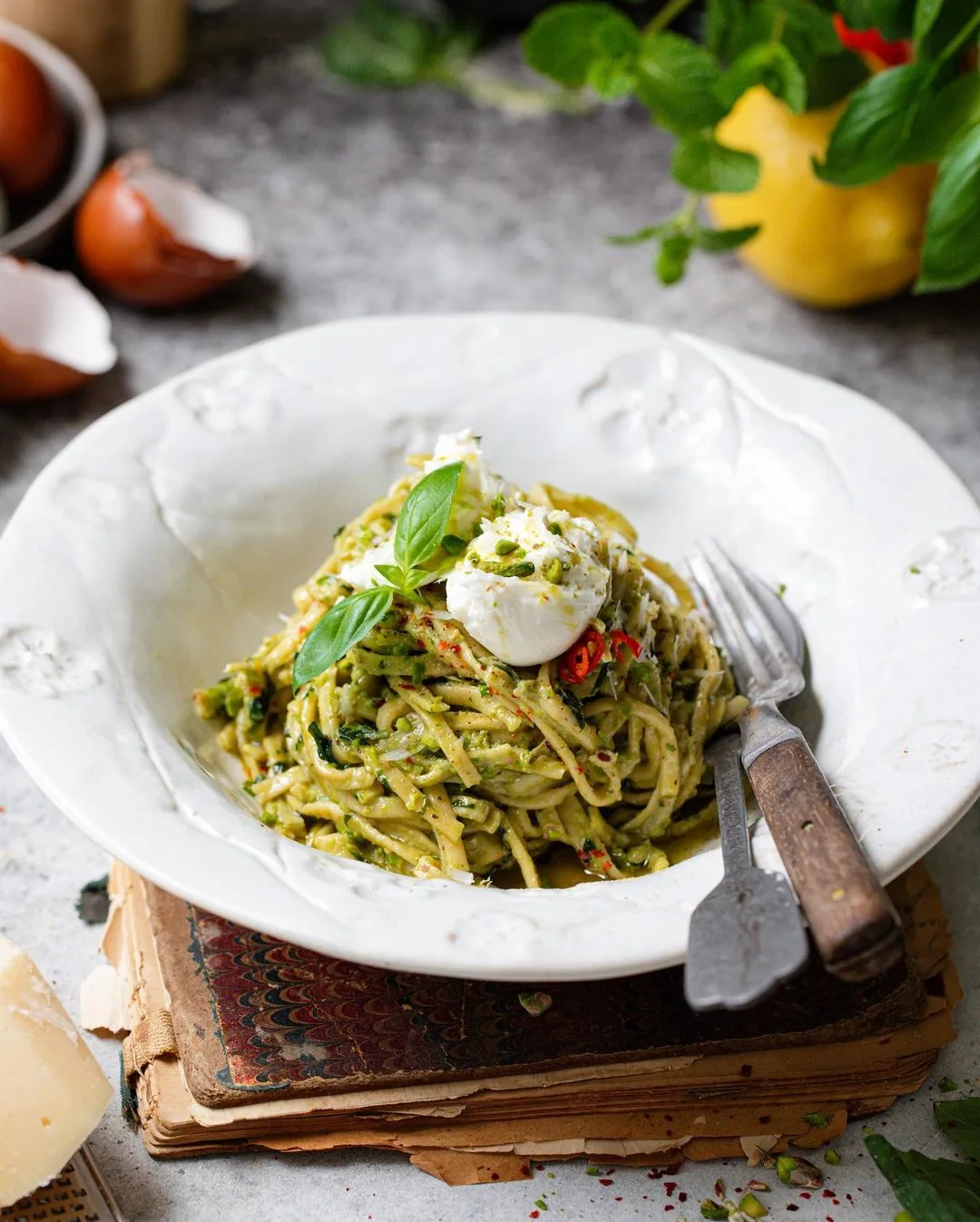 homemade-spaghetti-alla-chitarra-with-pistachio-pesto-sauce