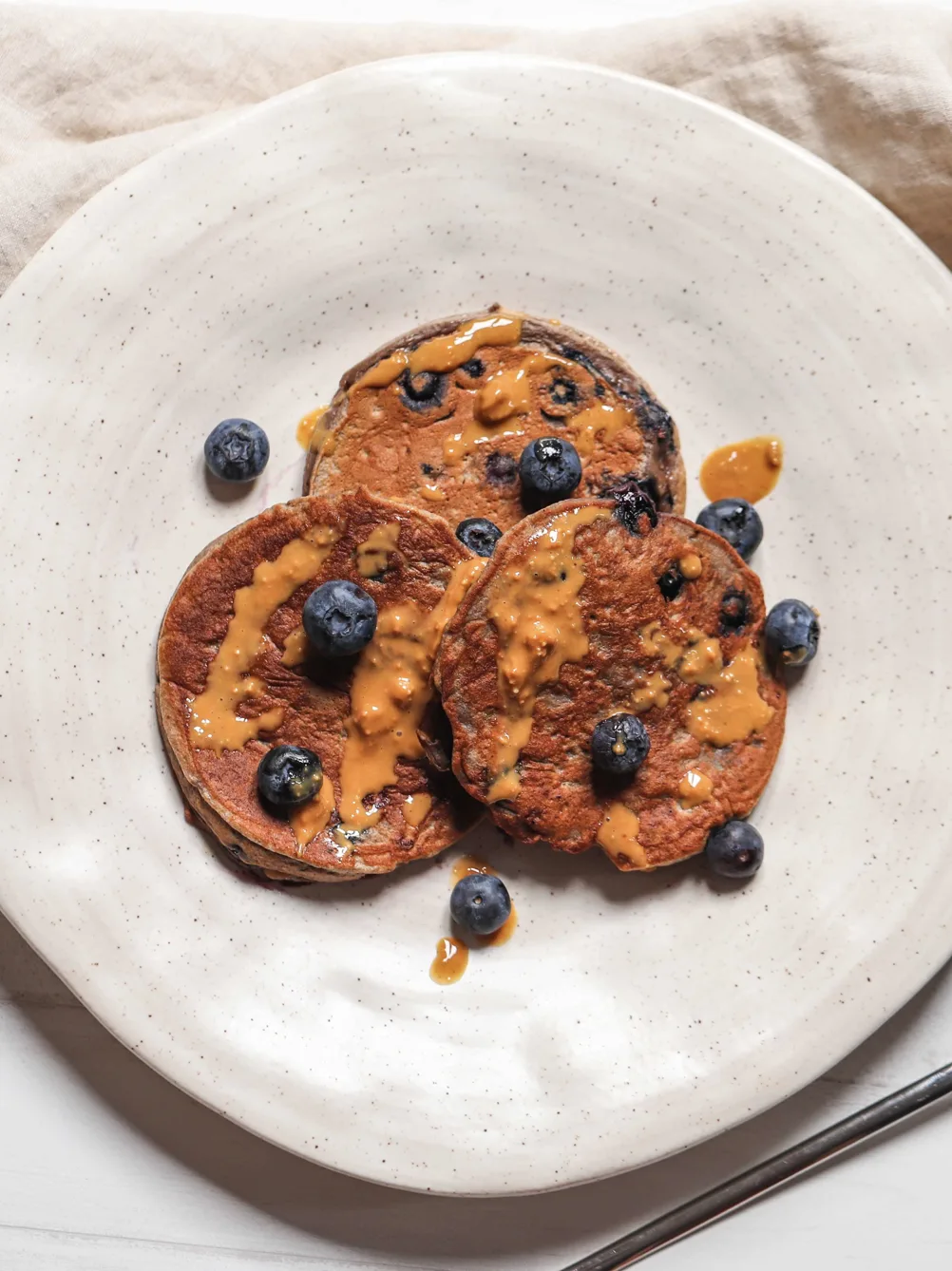 high-protein-blueberry-pancakes
