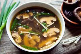 shiitake-mushroom-seaweed-soup
