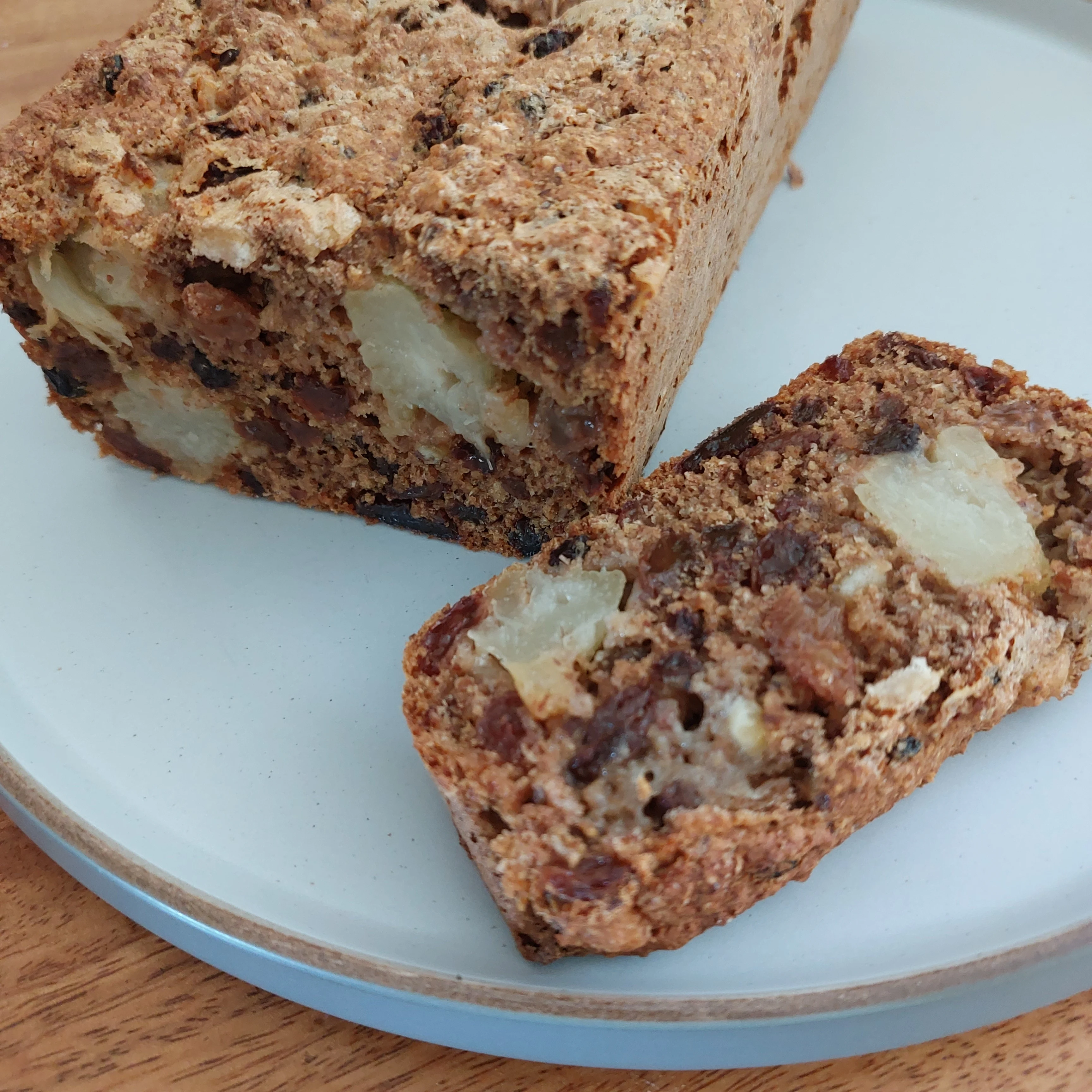 pineapple-and-fruit-loaf-cake