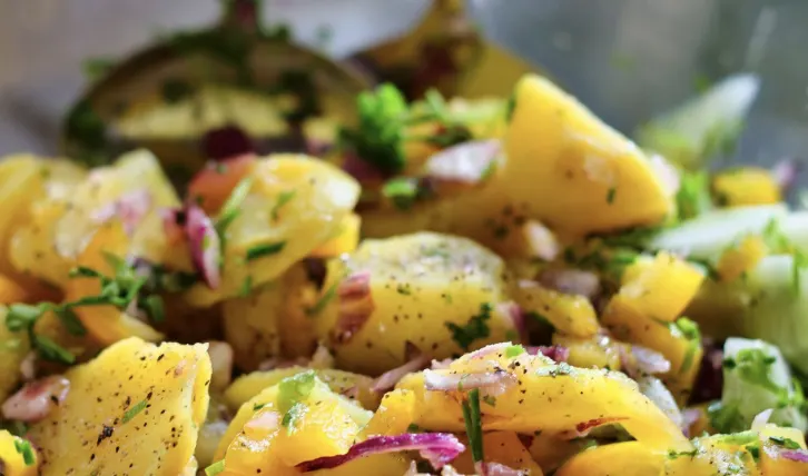 salade-de-pommes-de-terre-thon-oeufs-durs-vinaigrette