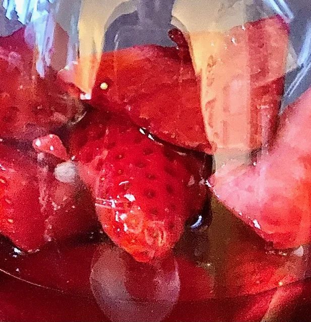 fragole-al-vino-rosso