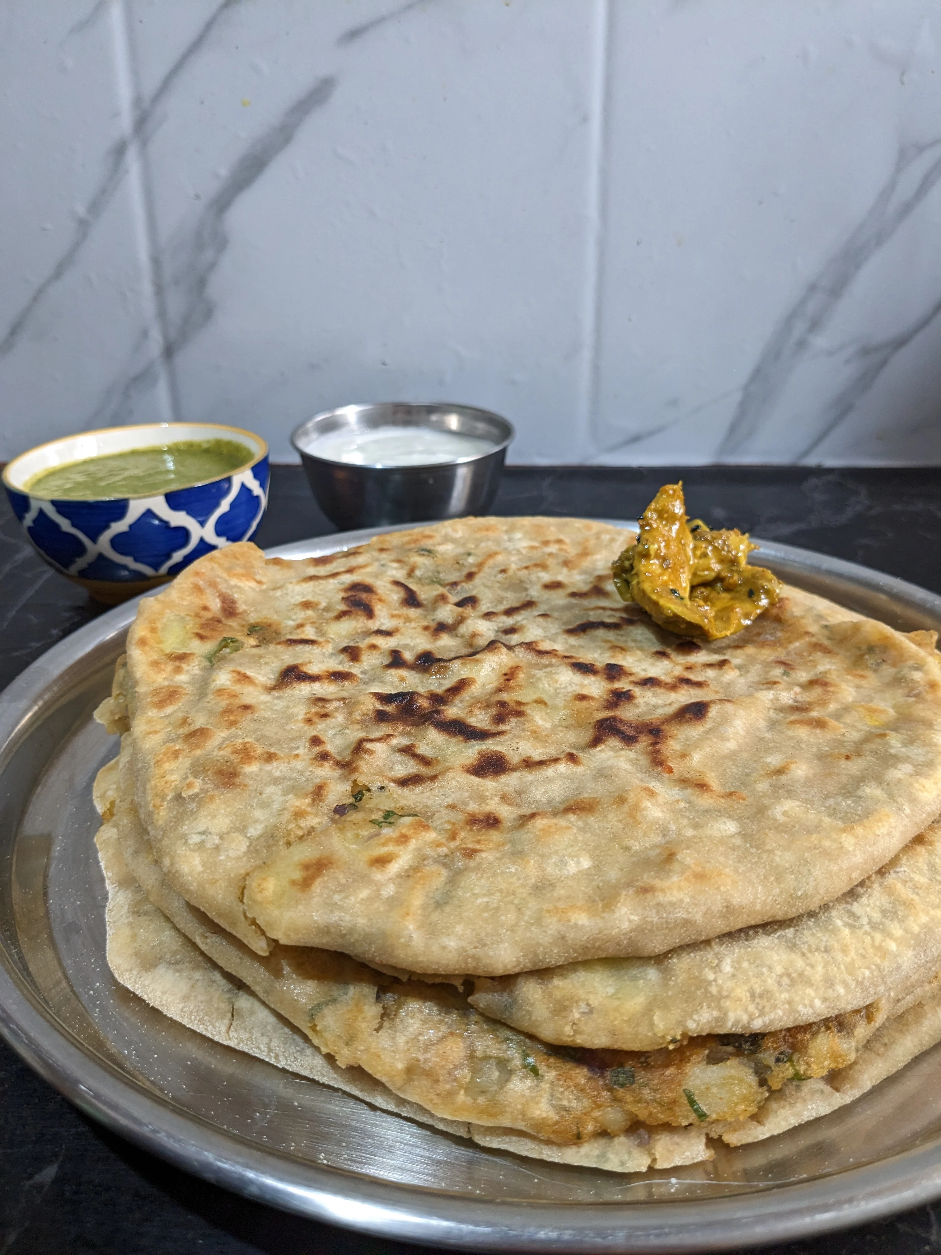 aloo-paratha-recipe-or-delicious-aloo-paratha