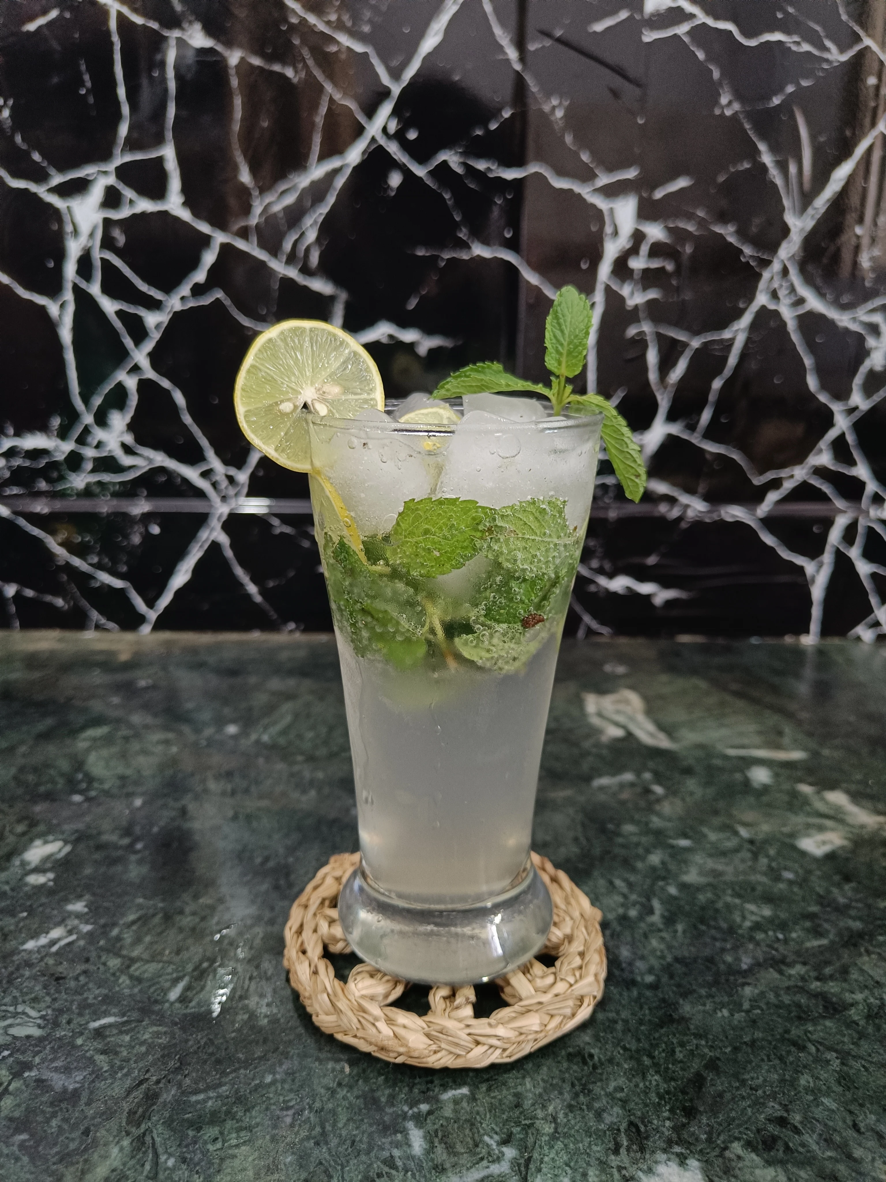 refreshing-virgin-mojito:-a-sparkling-citrus-delight