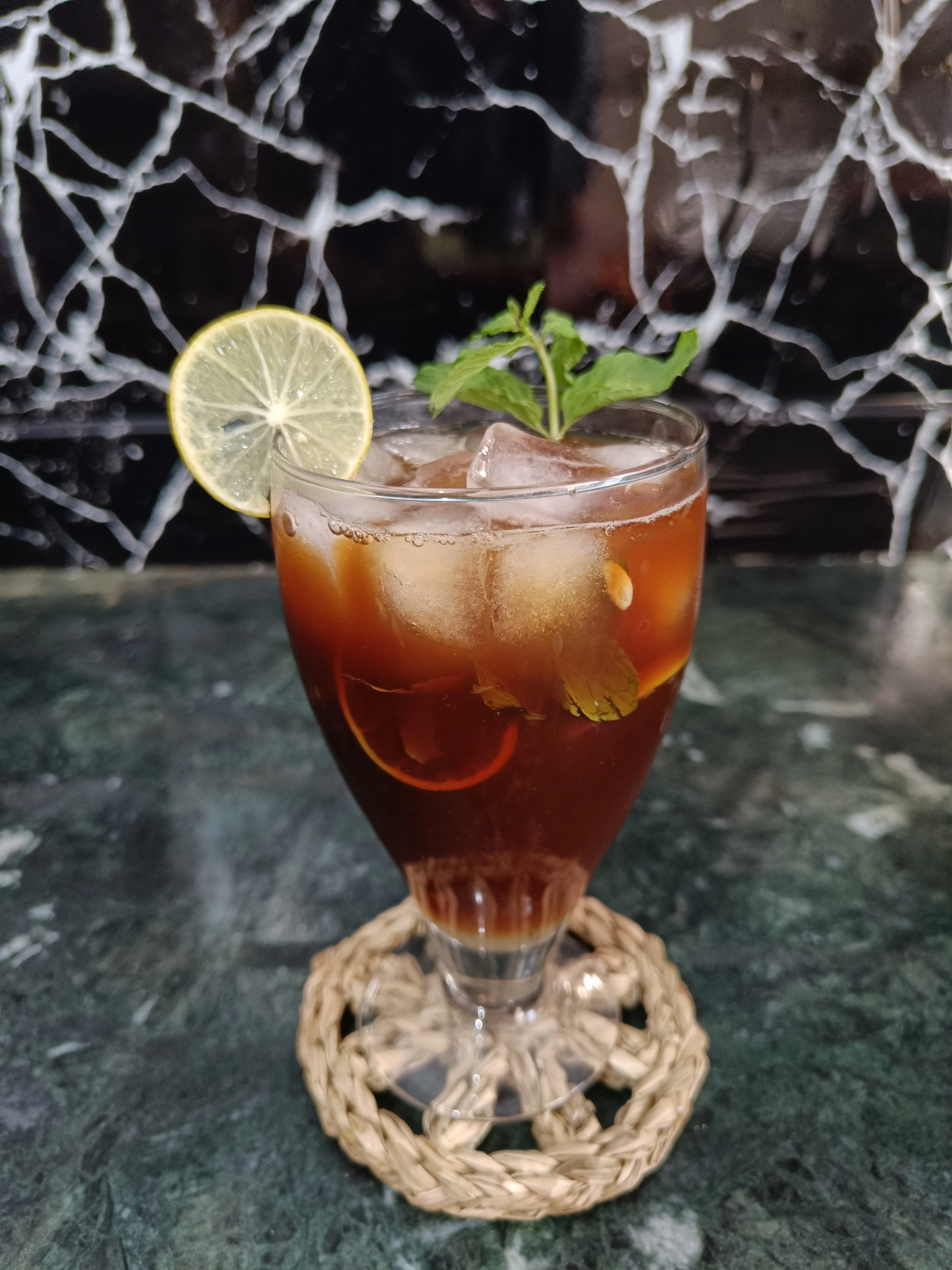 iced-tea:-a-refreshing-blend-of-flavor-and-chill