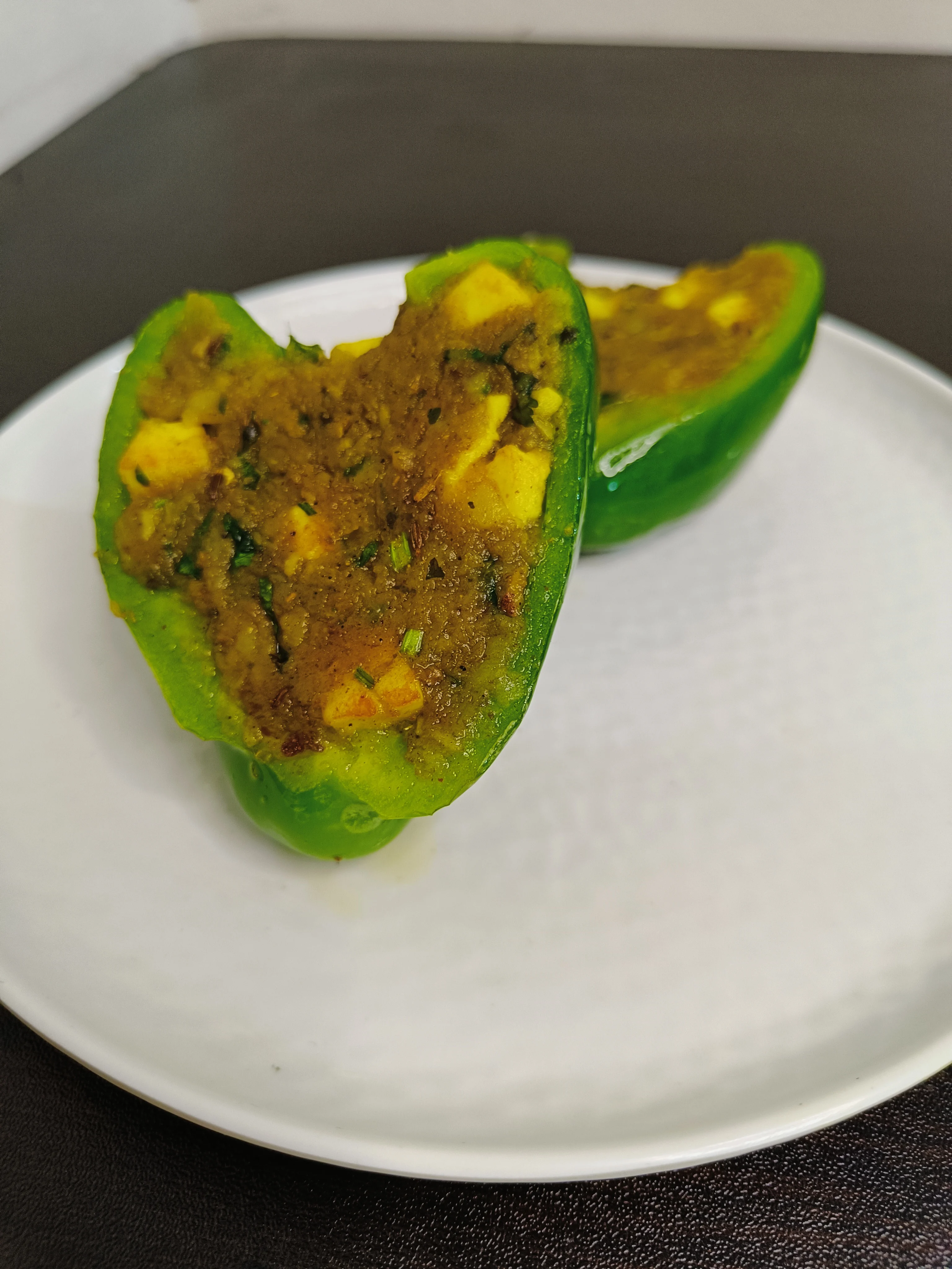 bharwa-shimla-mirch:-a-flavorful-stuffed-bell-pepper-delight