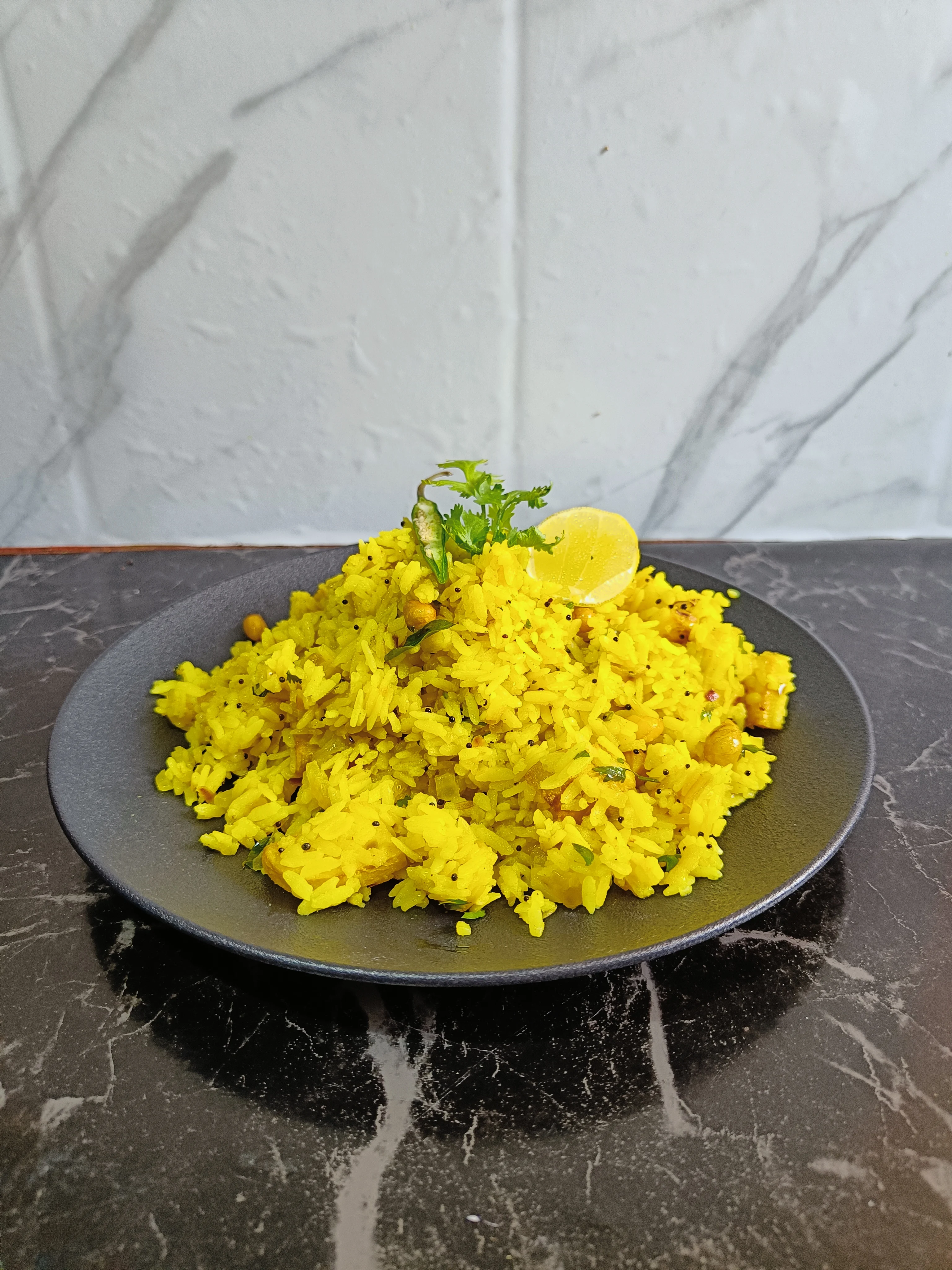 kanda-poha:-a-flavorsome-and-nutritious-maharashtrian-breakfast