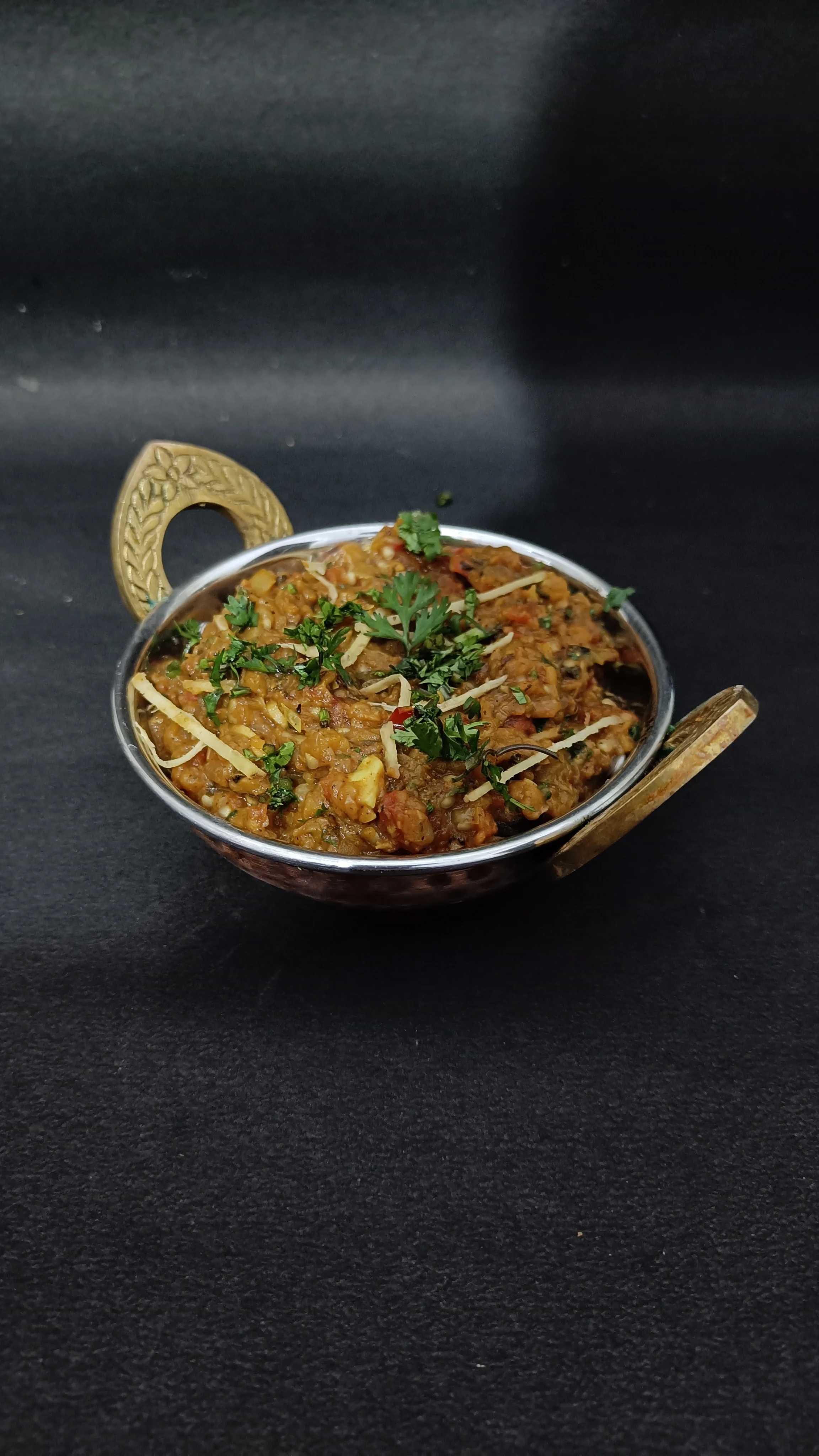 baingan-bharta:-a-smoky-and-flavorful-indian-eggplant-delight