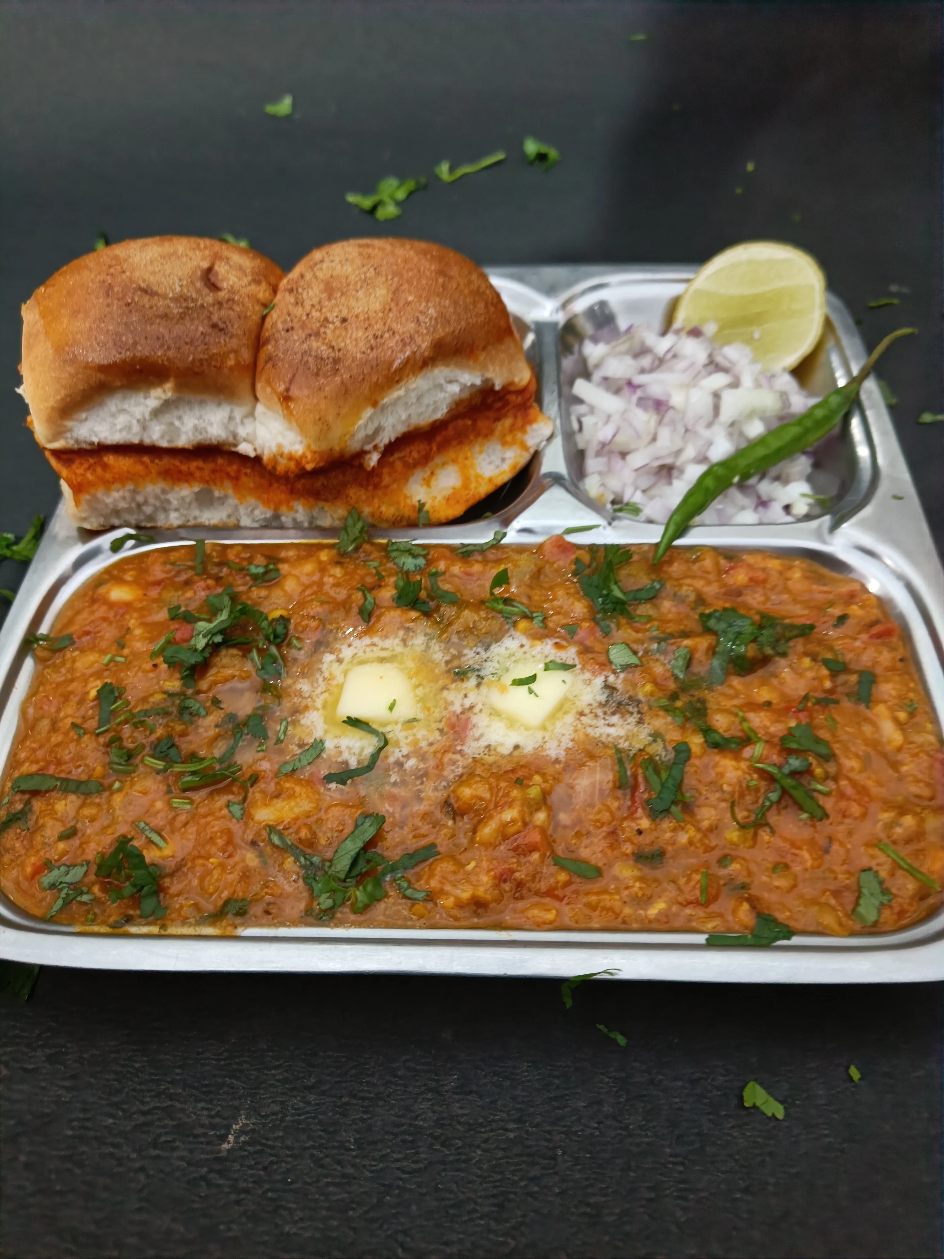 pav-bhaji:-a-flavorful-and-wholesome-street-food-delight