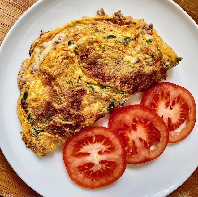 tuna-cheese-and-parsley-omelette