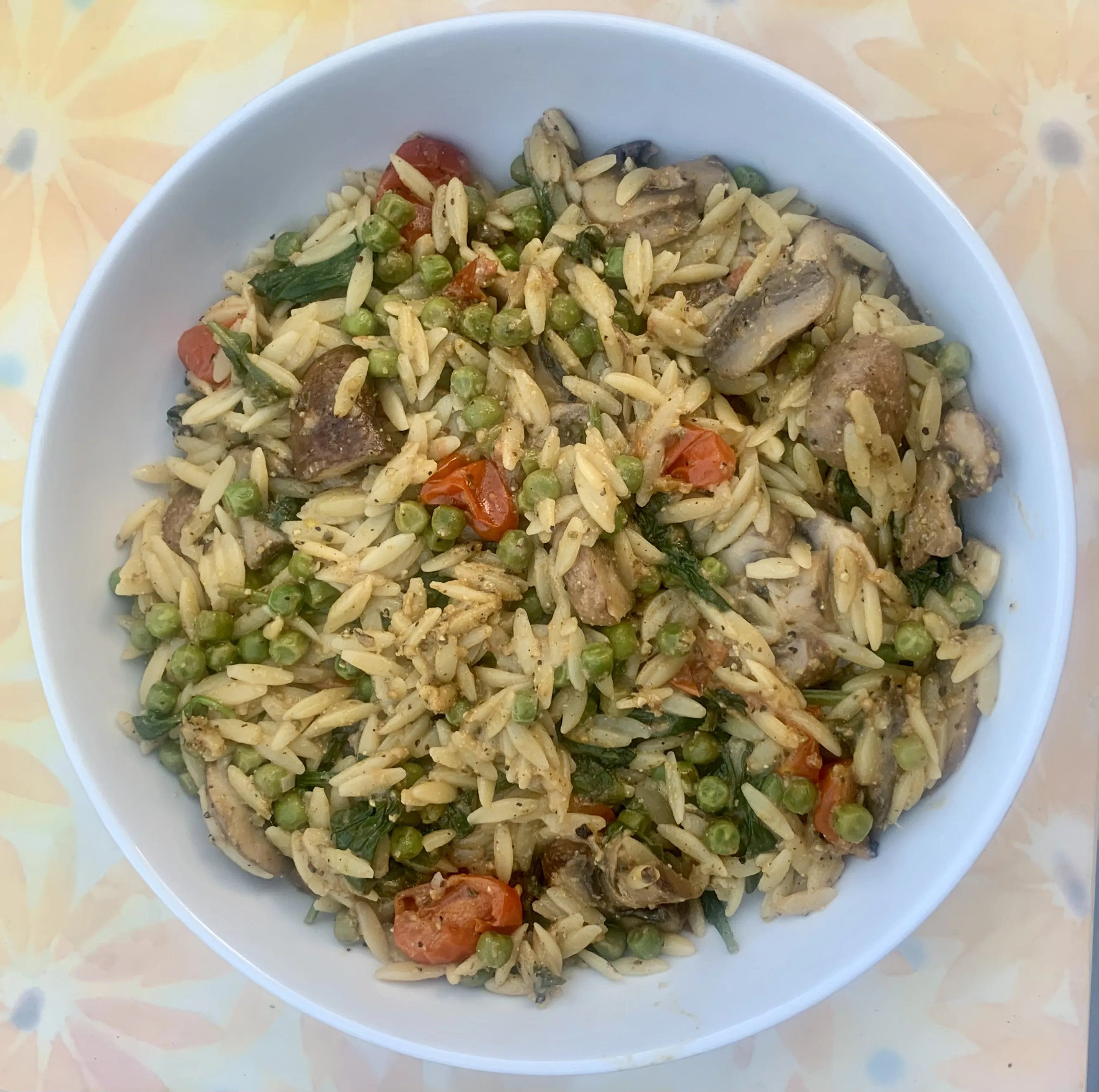 orzo-pasta-with-pesto-veggies