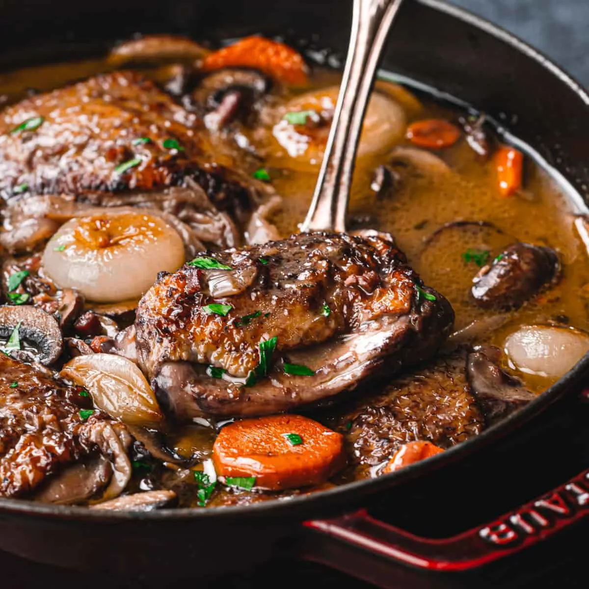 koqu-vin-(coq-au-vin)