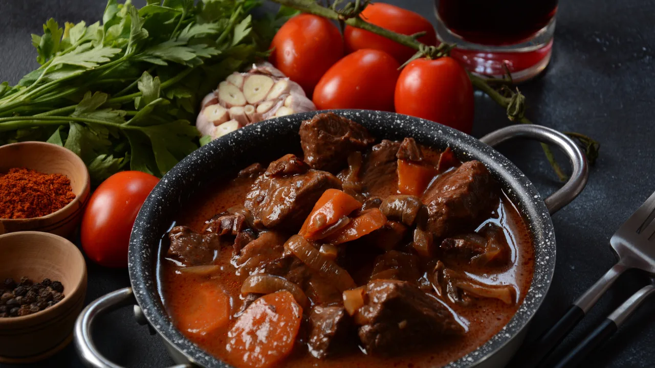 vegan-beef-bourguignon