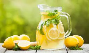 chilled-lemonade
