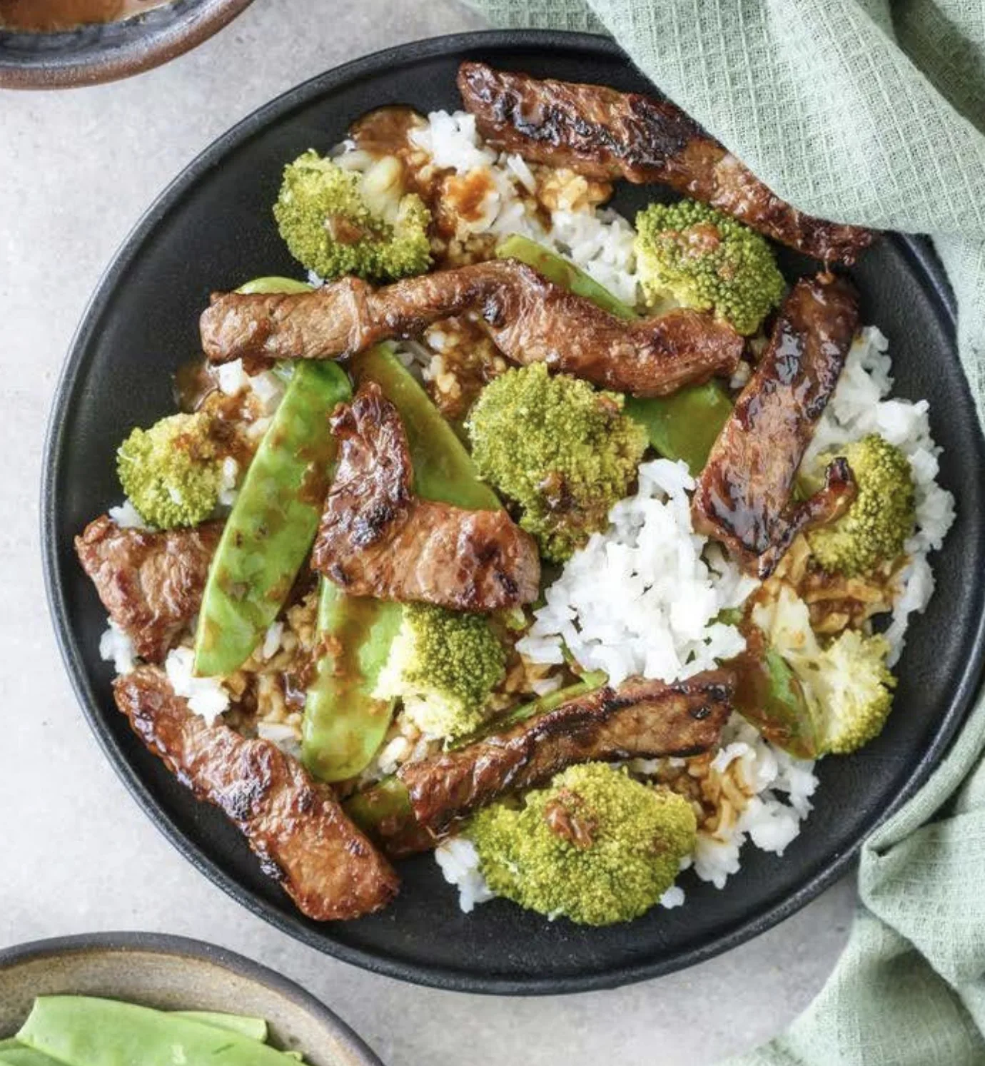 steak-and-ginger-stir-fry-with-broccoli-and-sugar-snaps