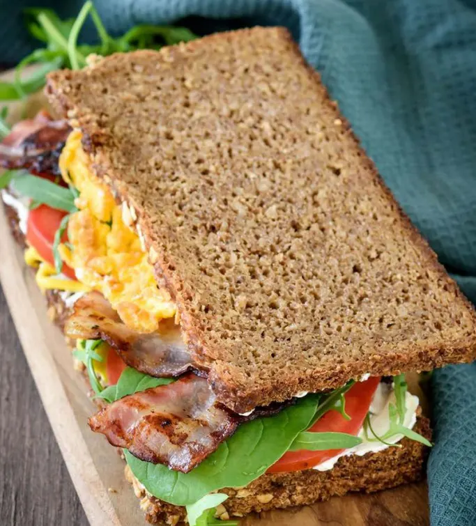bacon-egg-and-cheese-on-wholemeal