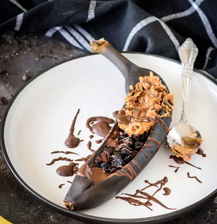 chocolate-almond-warm-banana-split