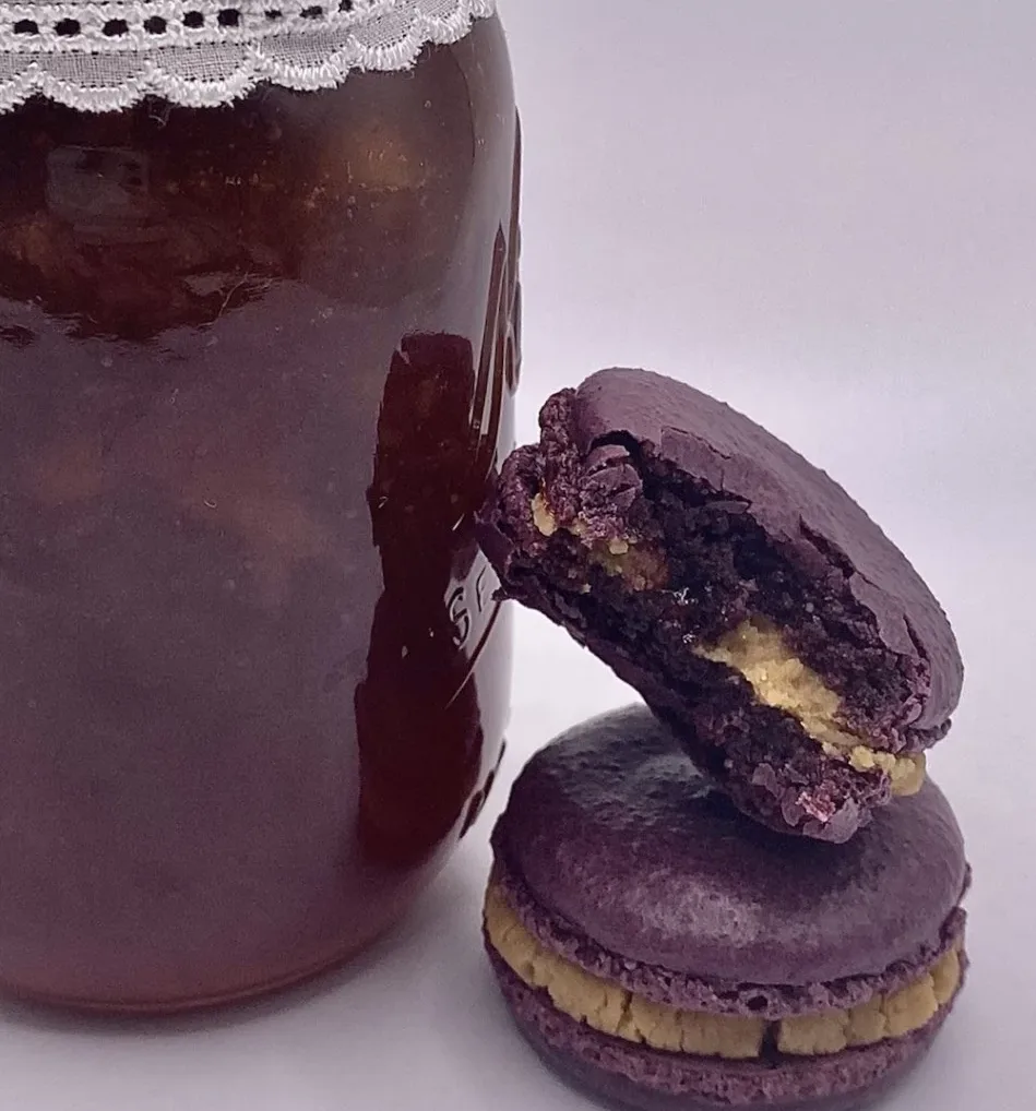 peanut-butter-and-jelly-macarons