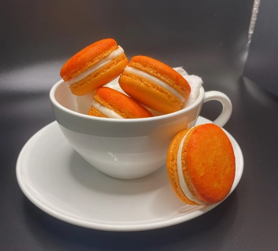 peachy-vanilla-macarons