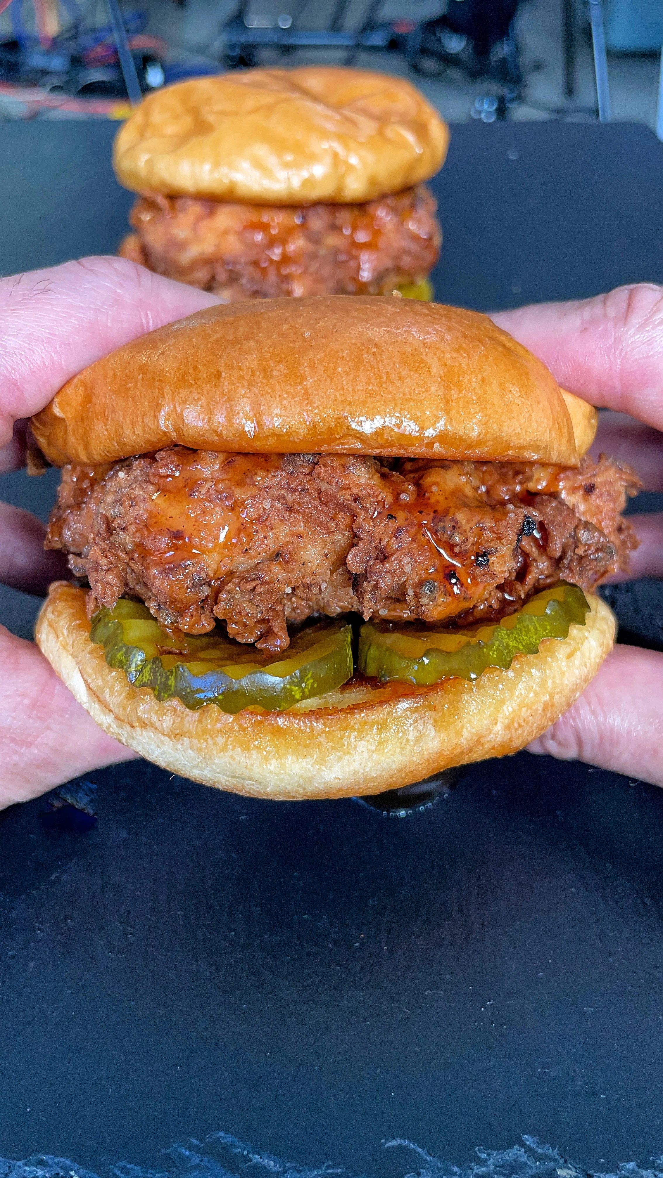 popeye's-hottie-chicken-sandwich