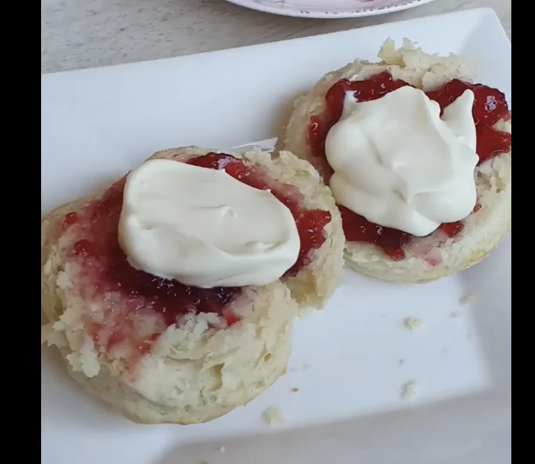 chef-hollys-yummy-scones