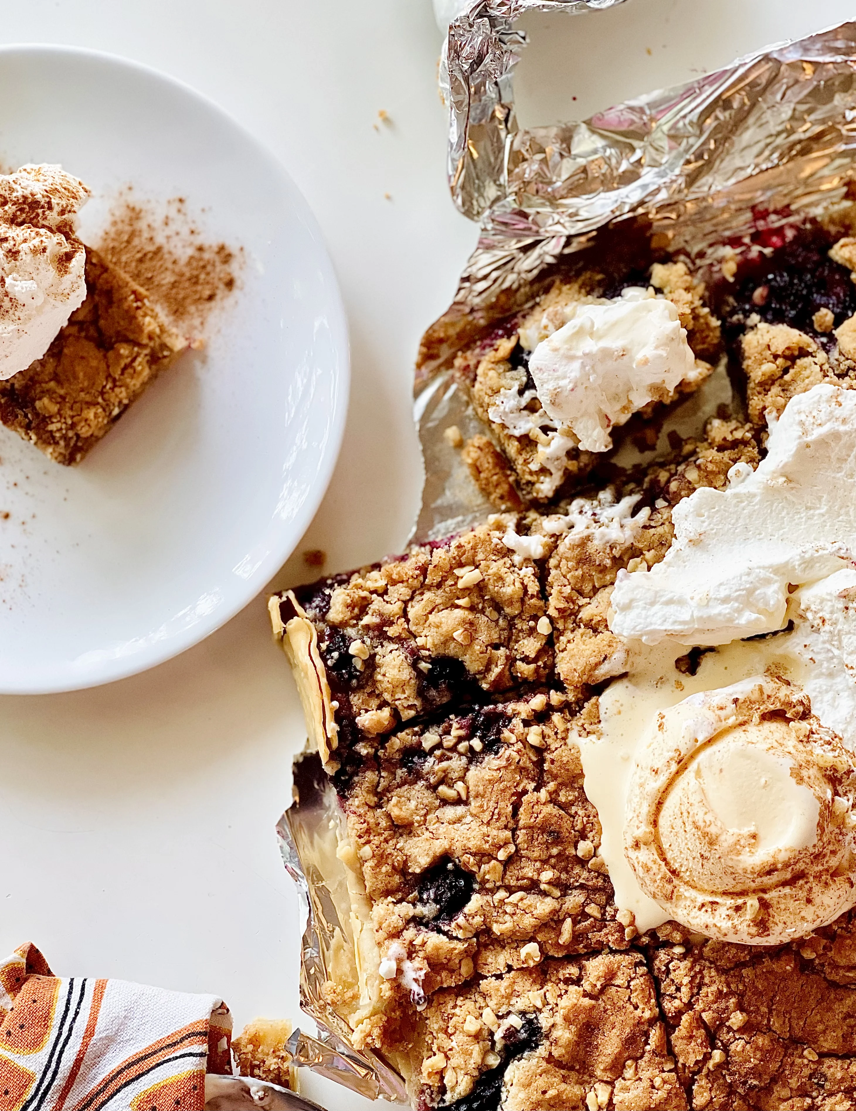 blackberry-cobbler-sheet-pan-party-platter
