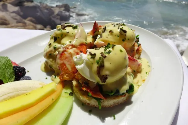 lobster-and-crab-benedict