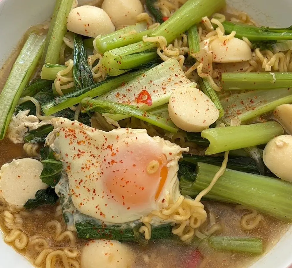 instant-noodles-elevated