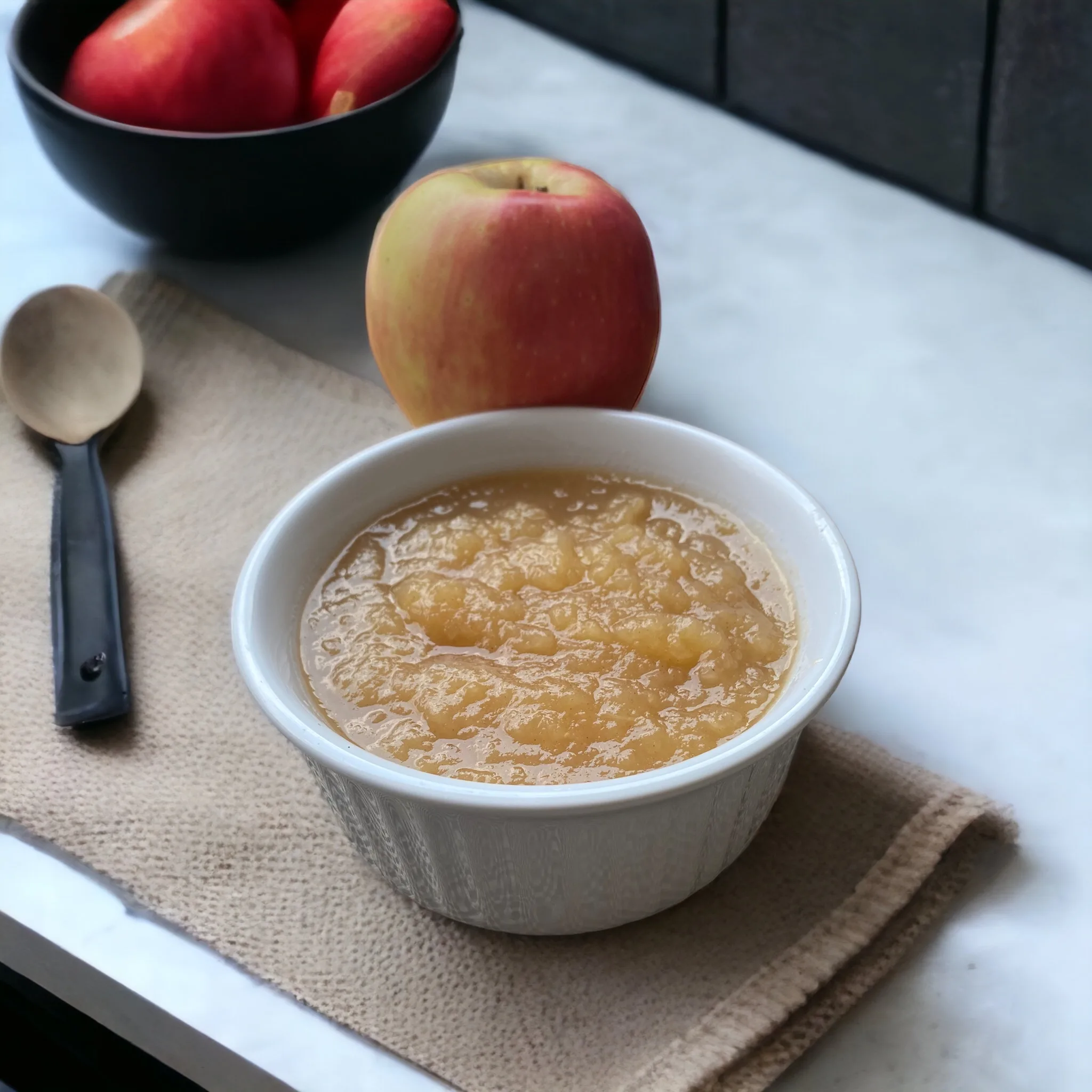 homemade-applesauce