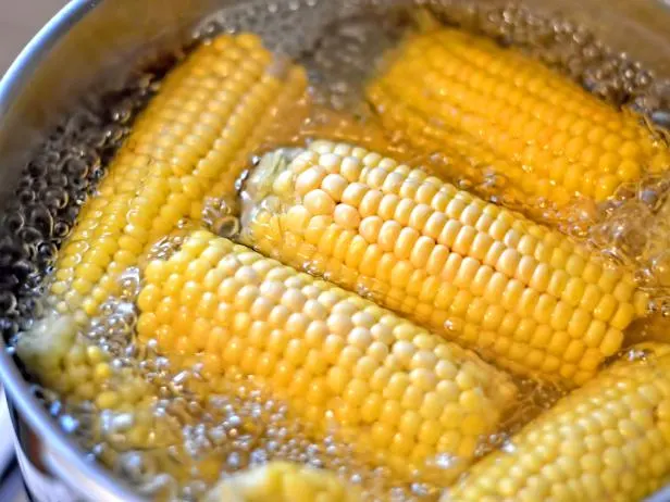 milho-verde-cozido-boiled-corn-cobs