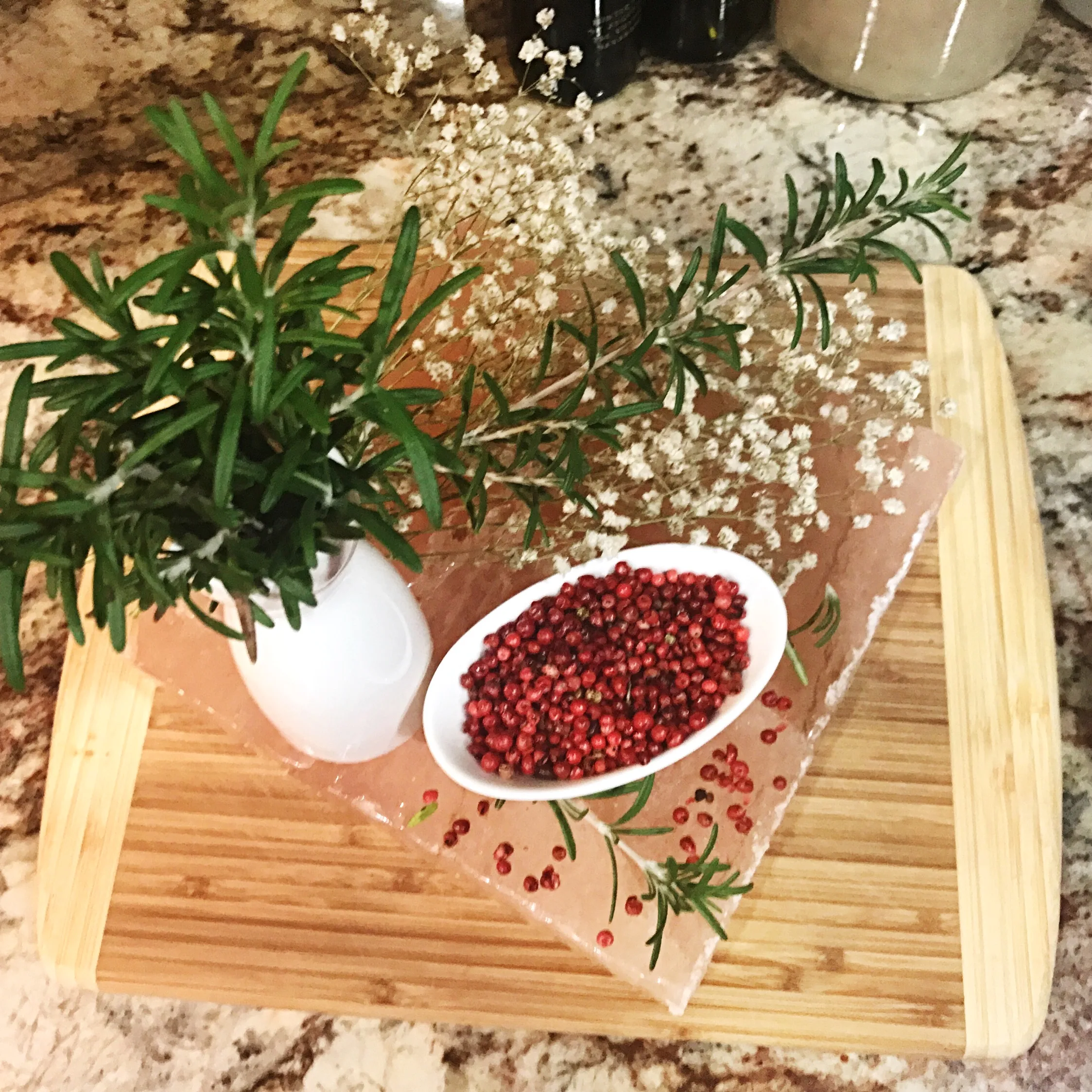gluten-free-turkey-gravy-with-pink-peppercorns