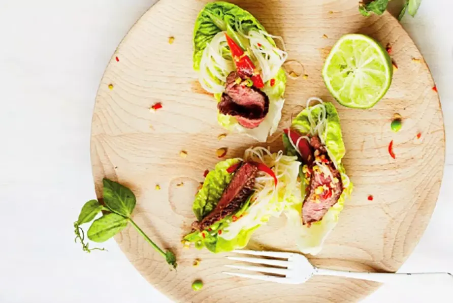 spicy-beef-and-noodle-lettuce-wraps