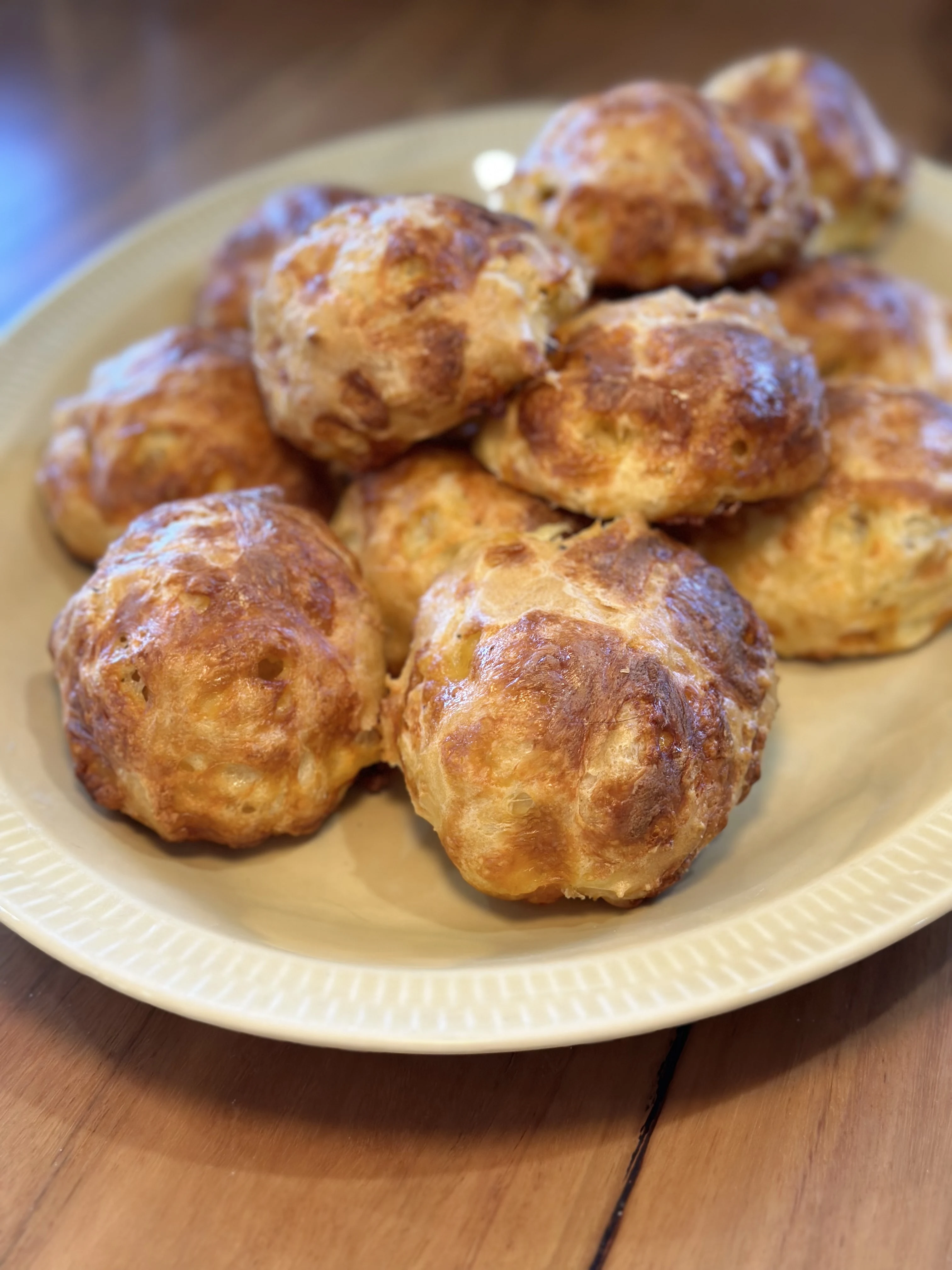 gougeres-(savourycheesy-profiteroles)