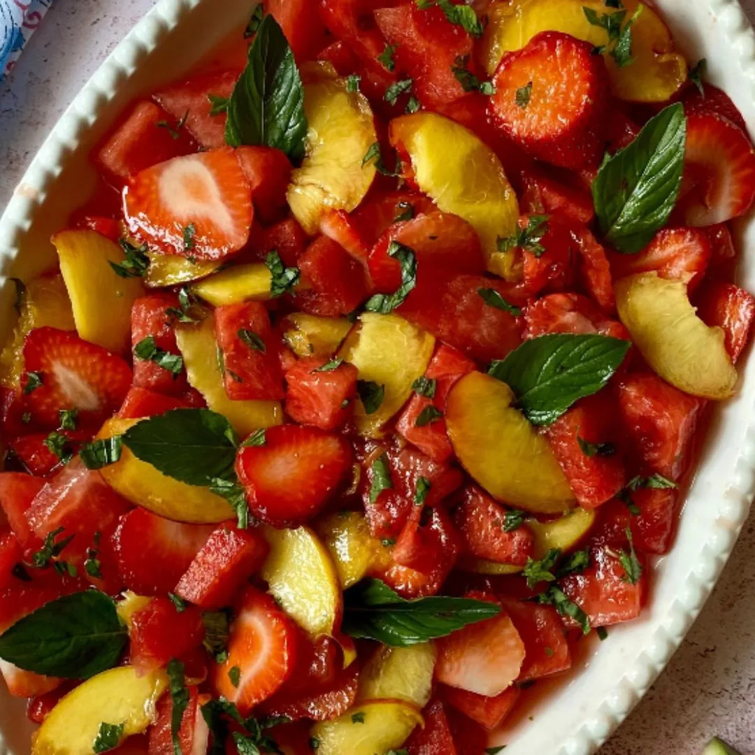 postreensalada-de-sandia-durazno-y-mojito