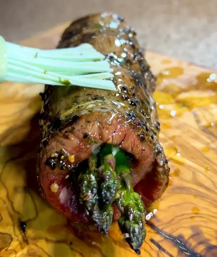 steak-wrapped-asparagus