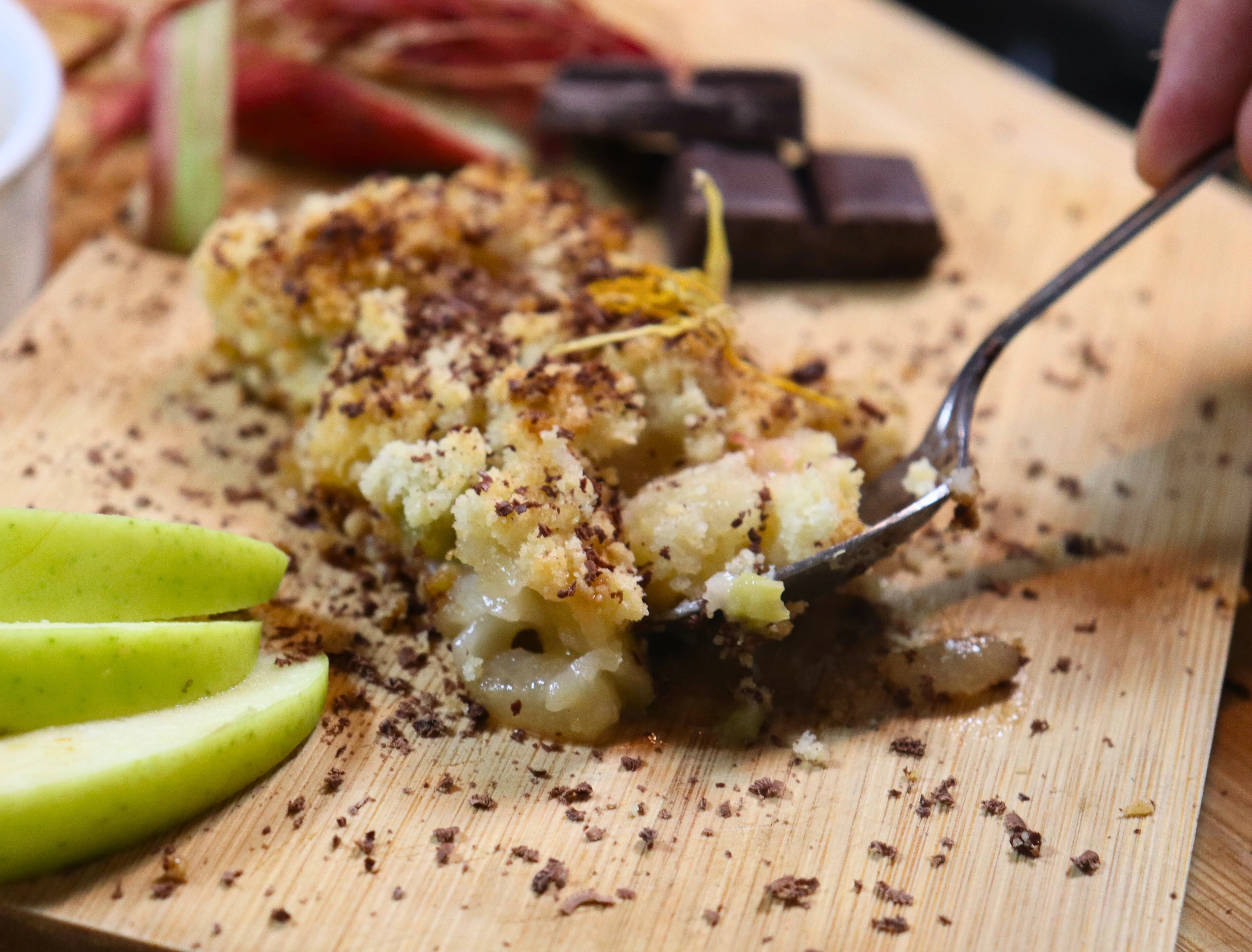crumble-pomme-poire-rhubarbe