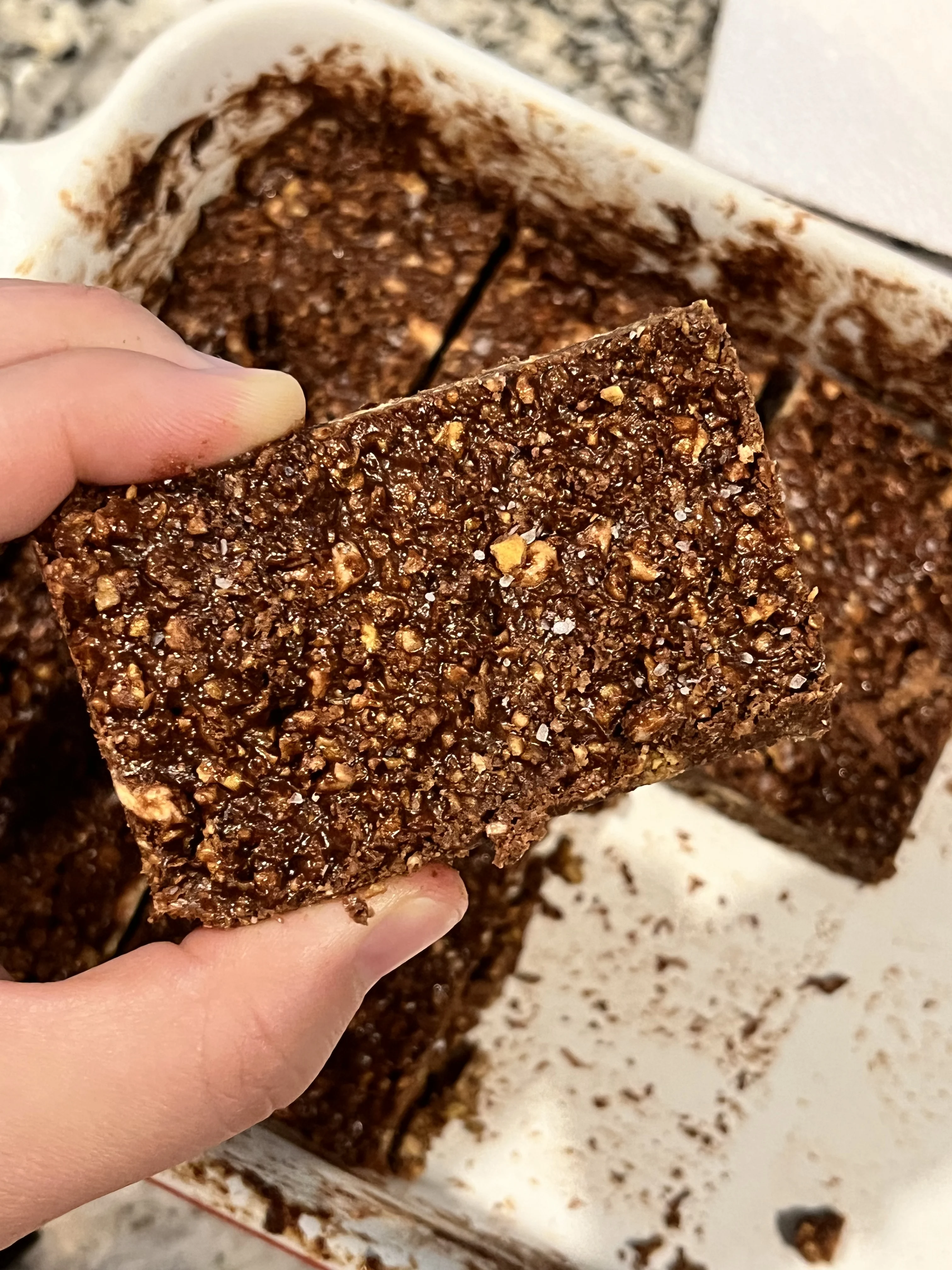 chocolate-peanut-butter-cereal-bars