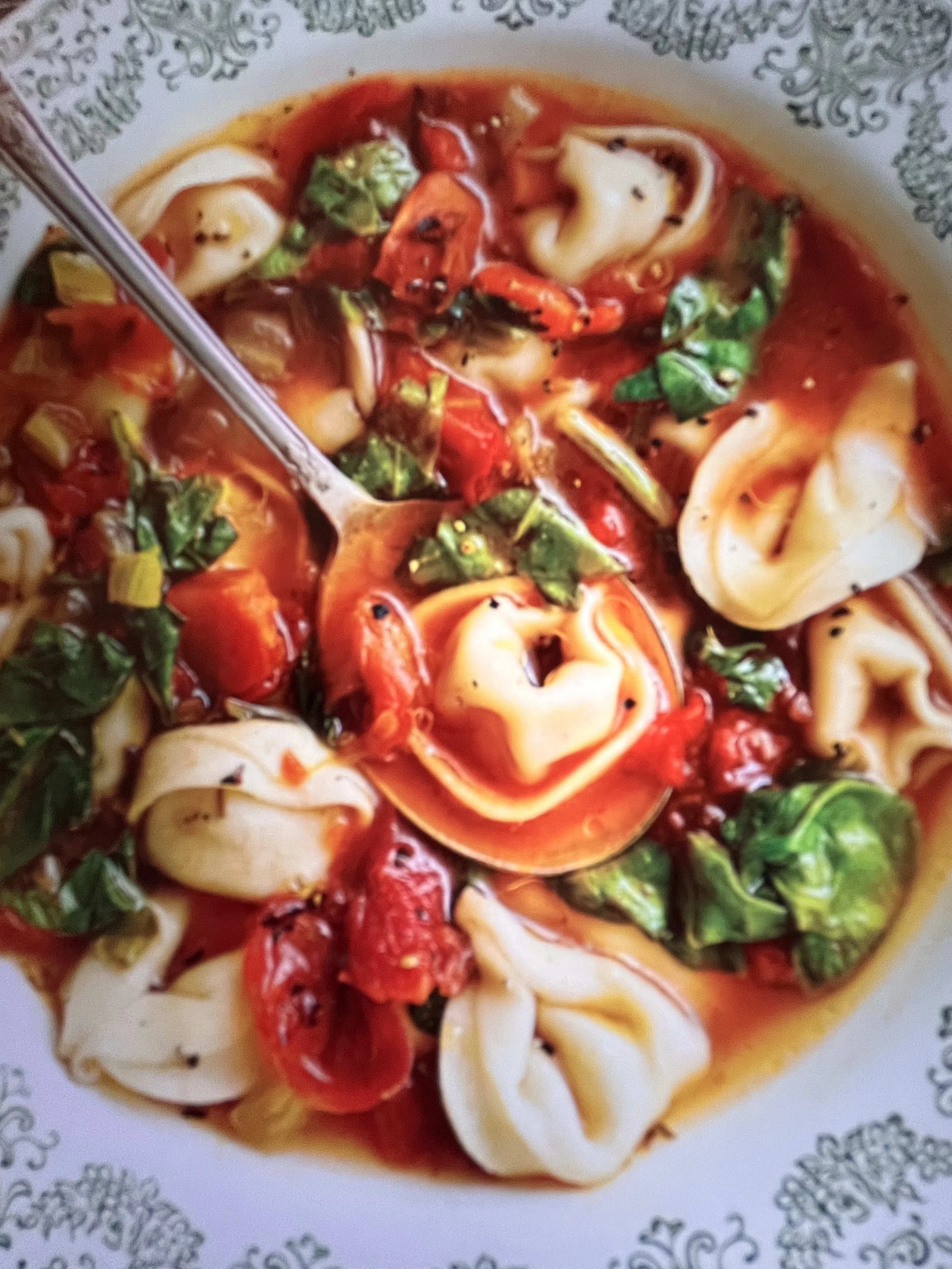 cheesy-tortellini-soup