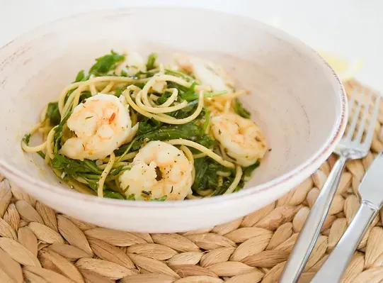 garlic-prawns-with-chilli-and-spaghetti